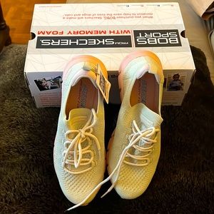 Bobs Sports Skechers BRAND NEW w/Memory Foam sneakers womenswear 8.5 MWT, NWB